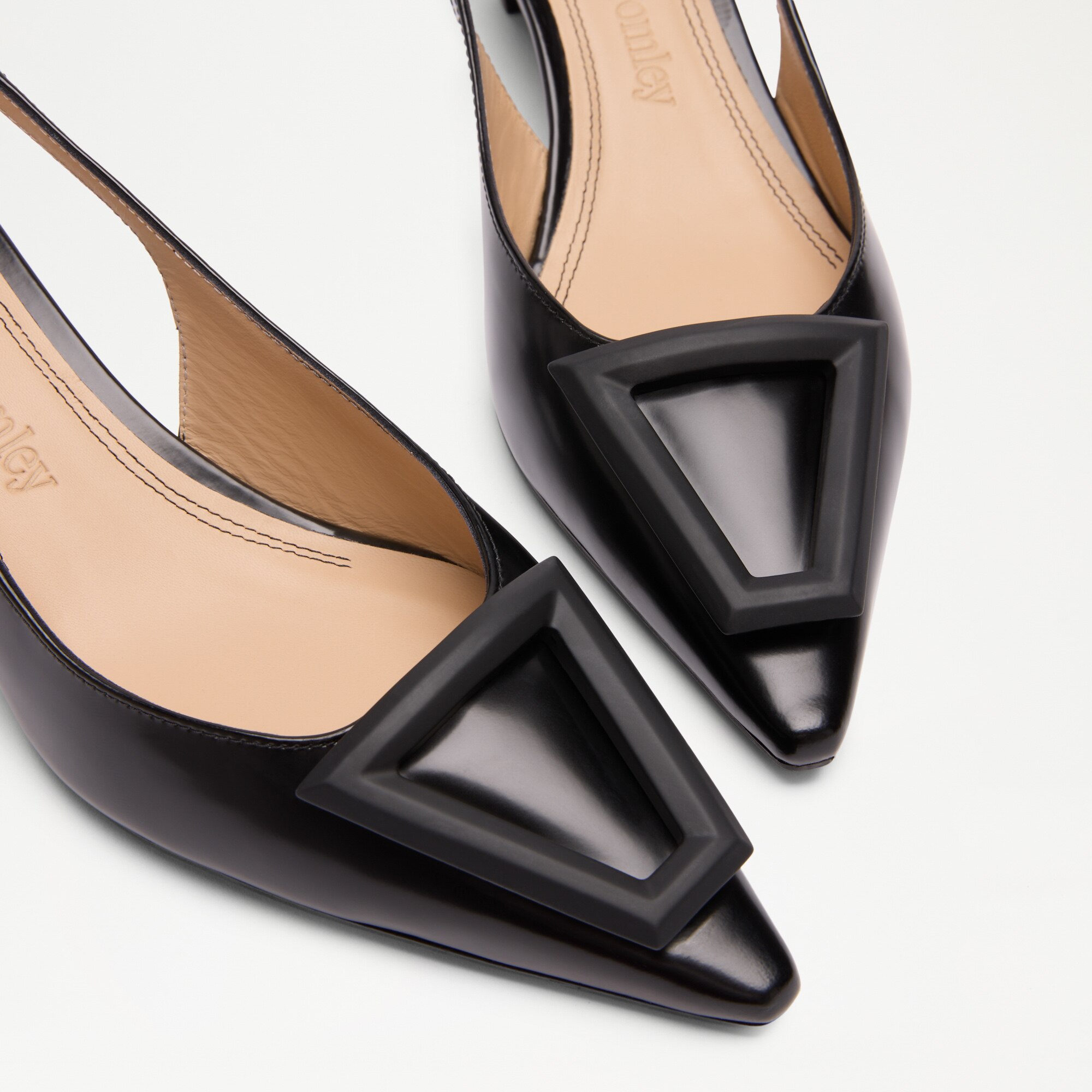 Stand Out<br>Slingback Kitten Heel