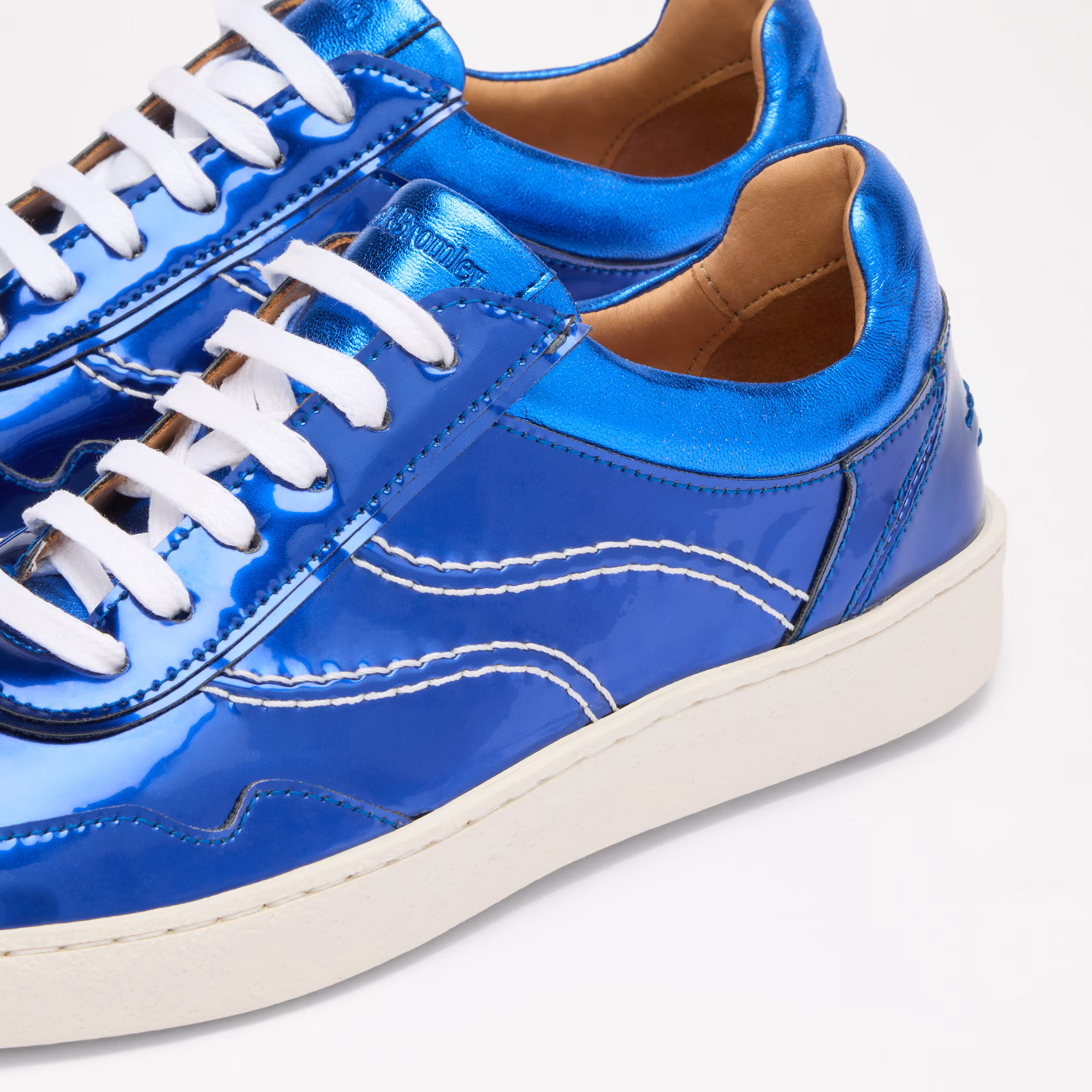 Elton<br>Slim Sole Lace Up