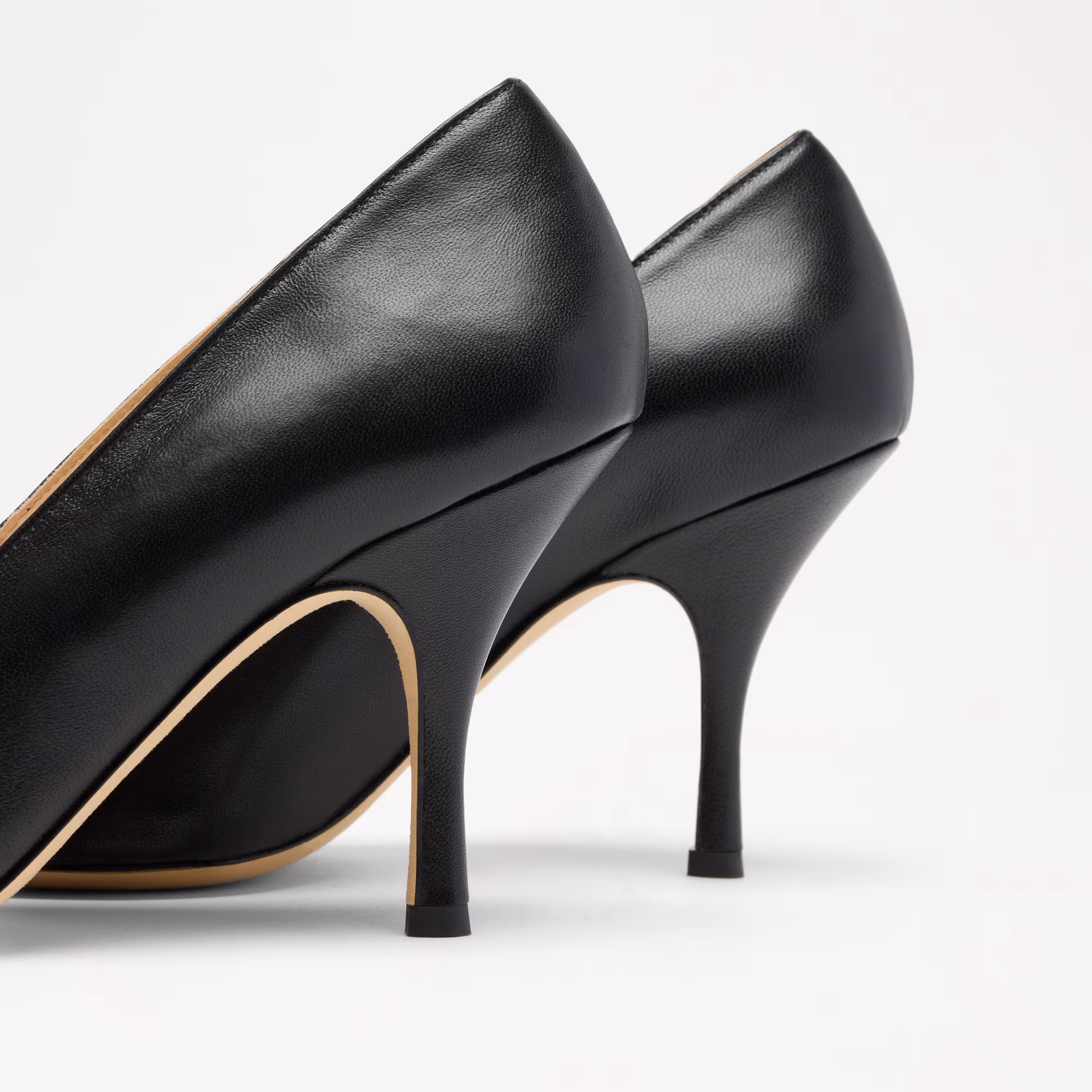 Hillcliffe Court High<br>High Heeled Court