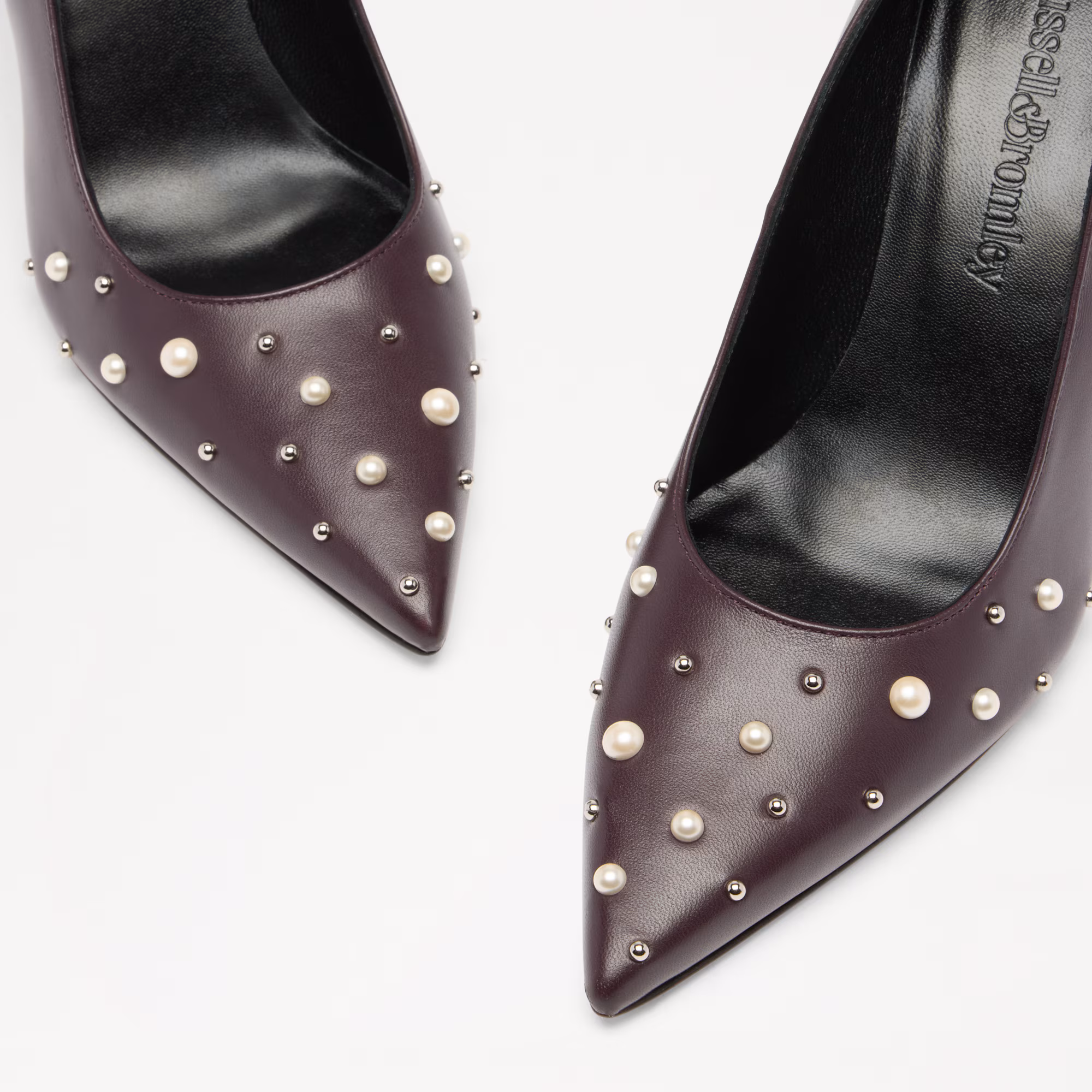 Hillcliffe Court High<br>High Heeled Court