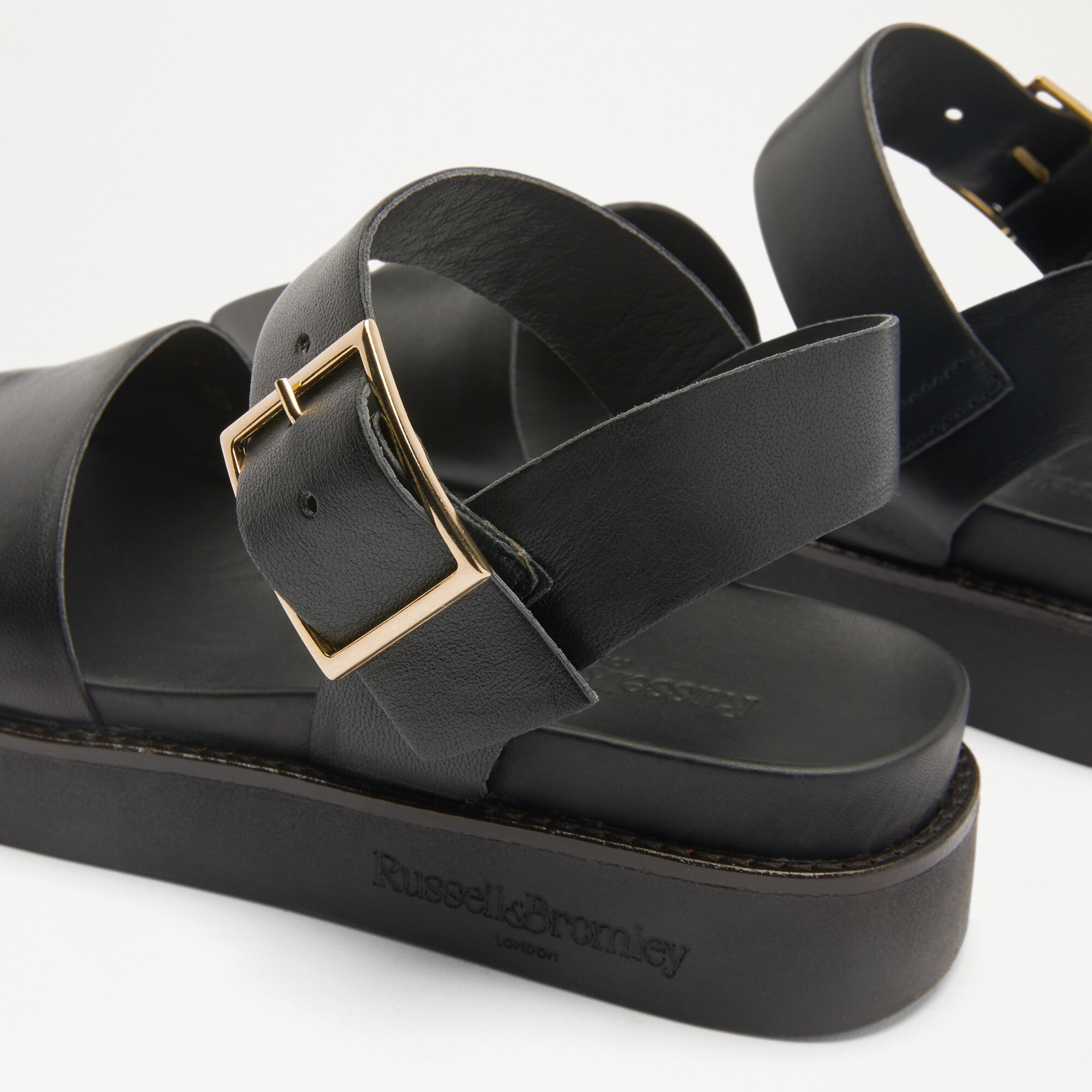 Boston<br>Flatform Sandal