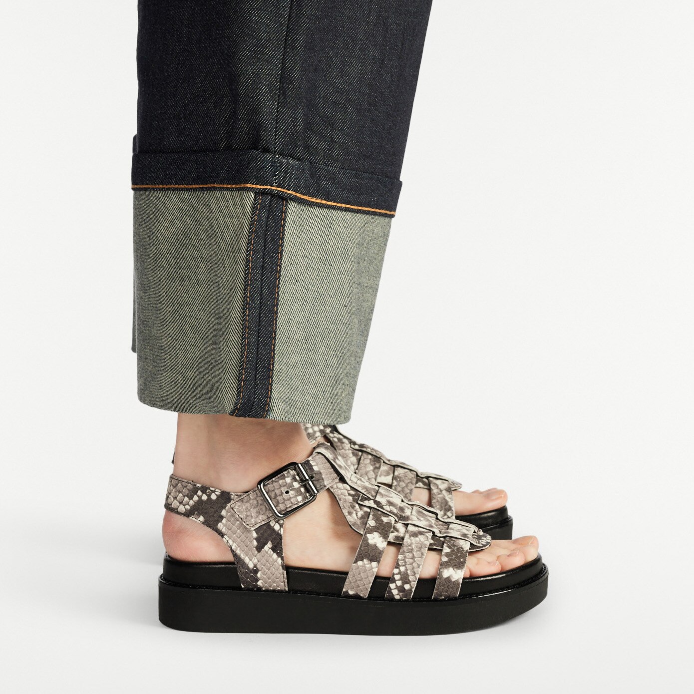 Chicago Fisherman<br>Flatform Fisherman Sandal