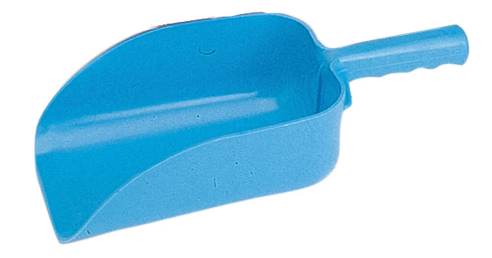 ROMA Plastic Feed Scoop