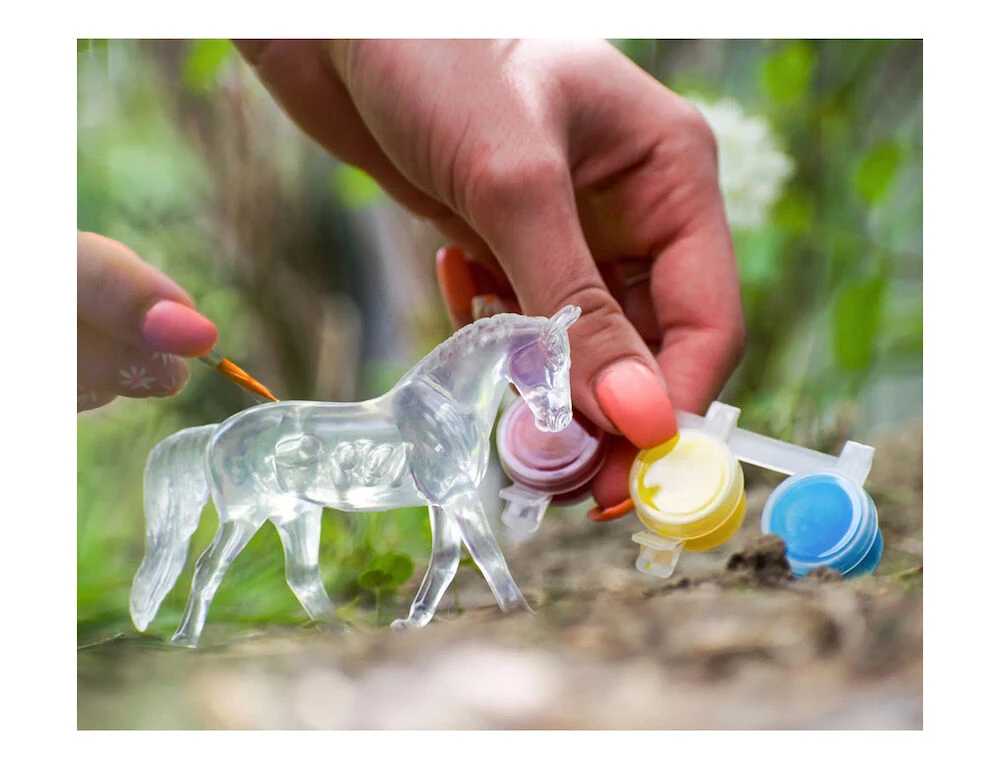 BREYER Activity Suncatcher Horse Paint & Play Singles
