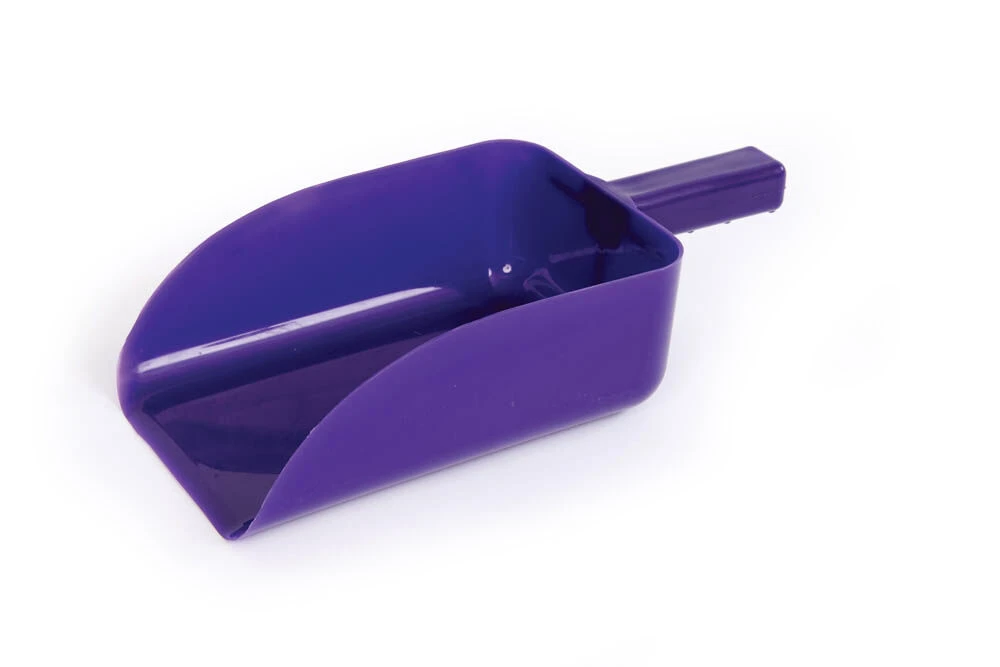 ROMA Plastic Feed Scoop