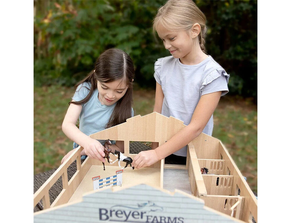 BREYER Farms Stablemates Deluxe Arena Stable