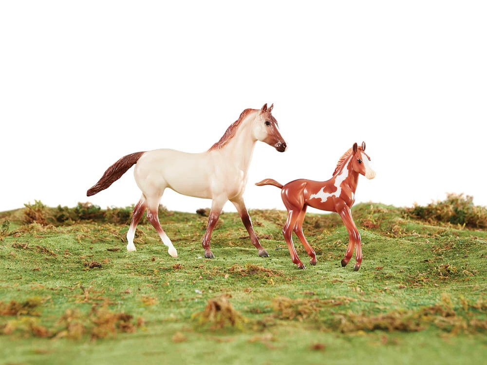 BREYER Classics Running Wild