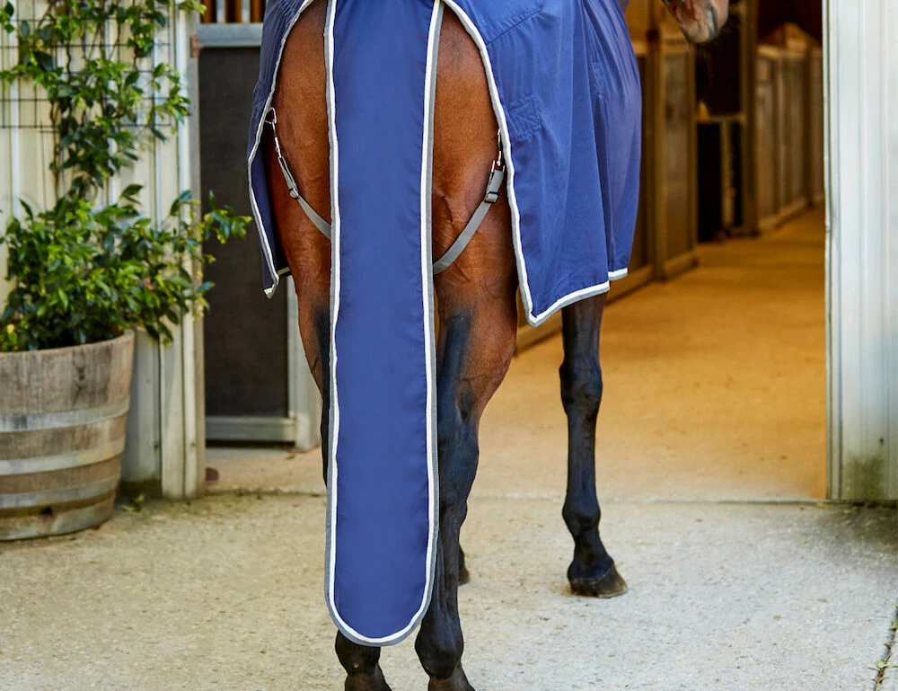 WEATHERBEETA Show Sheet Tail Bag