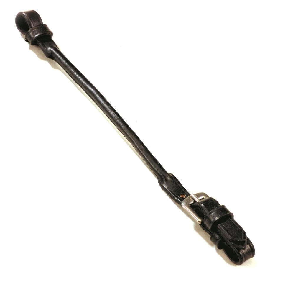 KINCADE Lip Strap