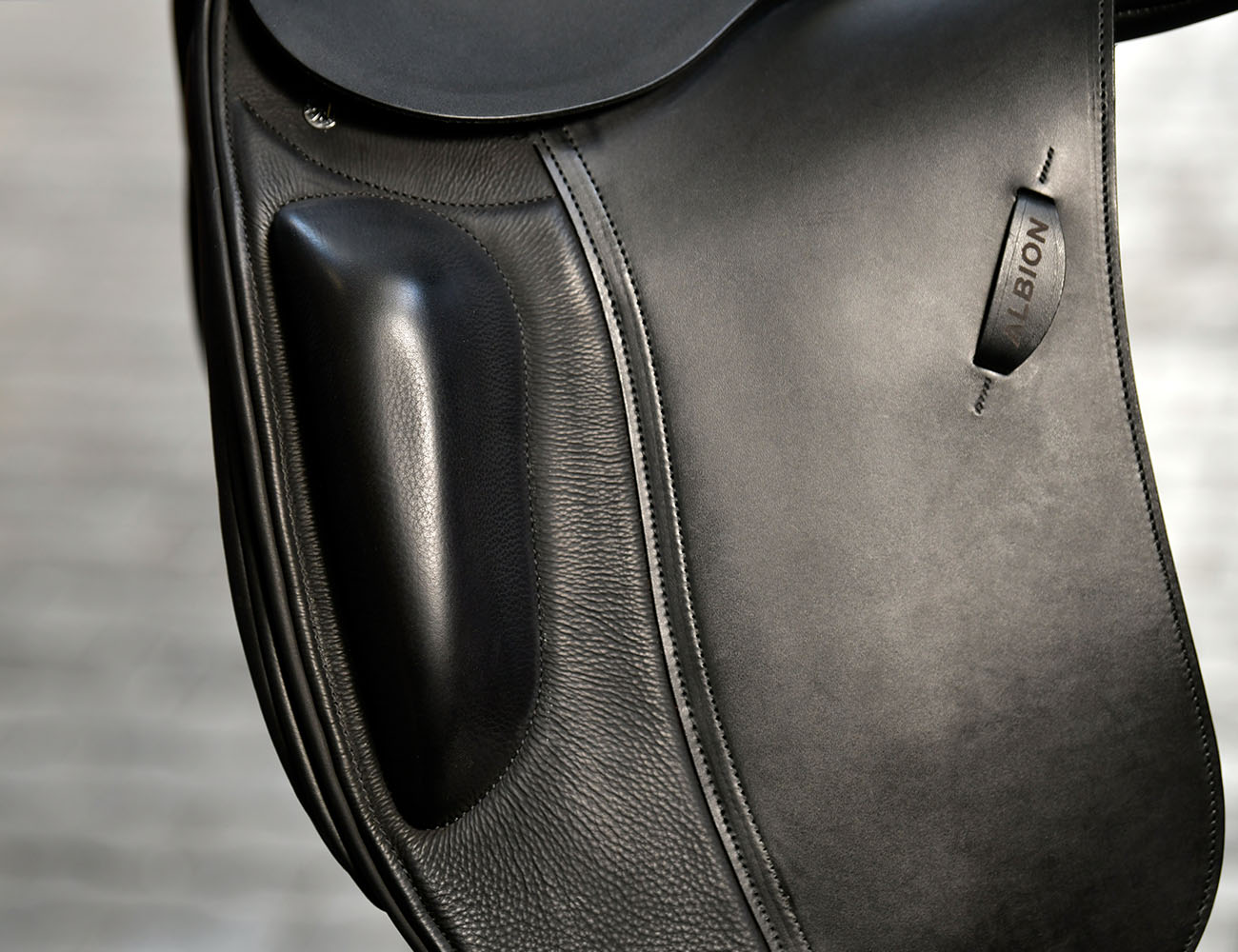ALBION Slk Mk3 Mono Dressage Saddle