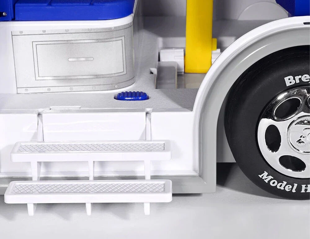 BREYER Freedom Mobile Rescue & Care Clinic