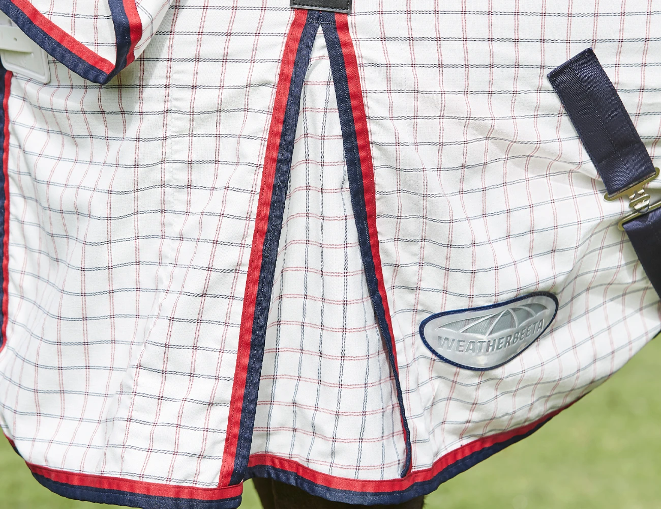 WEATHERBEETA Lite Summer Sheet Detach-A-Hood