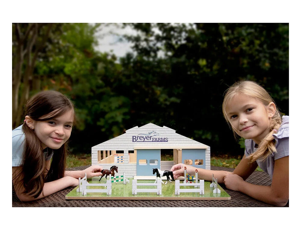 BREYER Farms Stablemates Deluxe Arena Stable