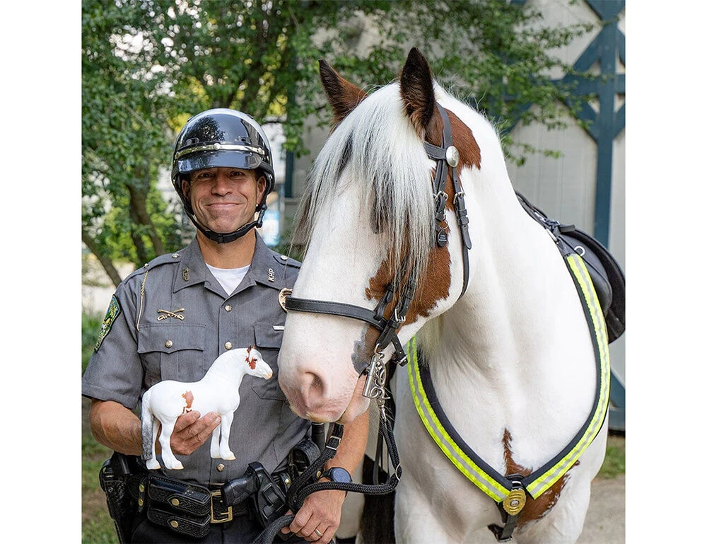BREYER Traditional Hytyme Legend Khp Mounted Police Horse