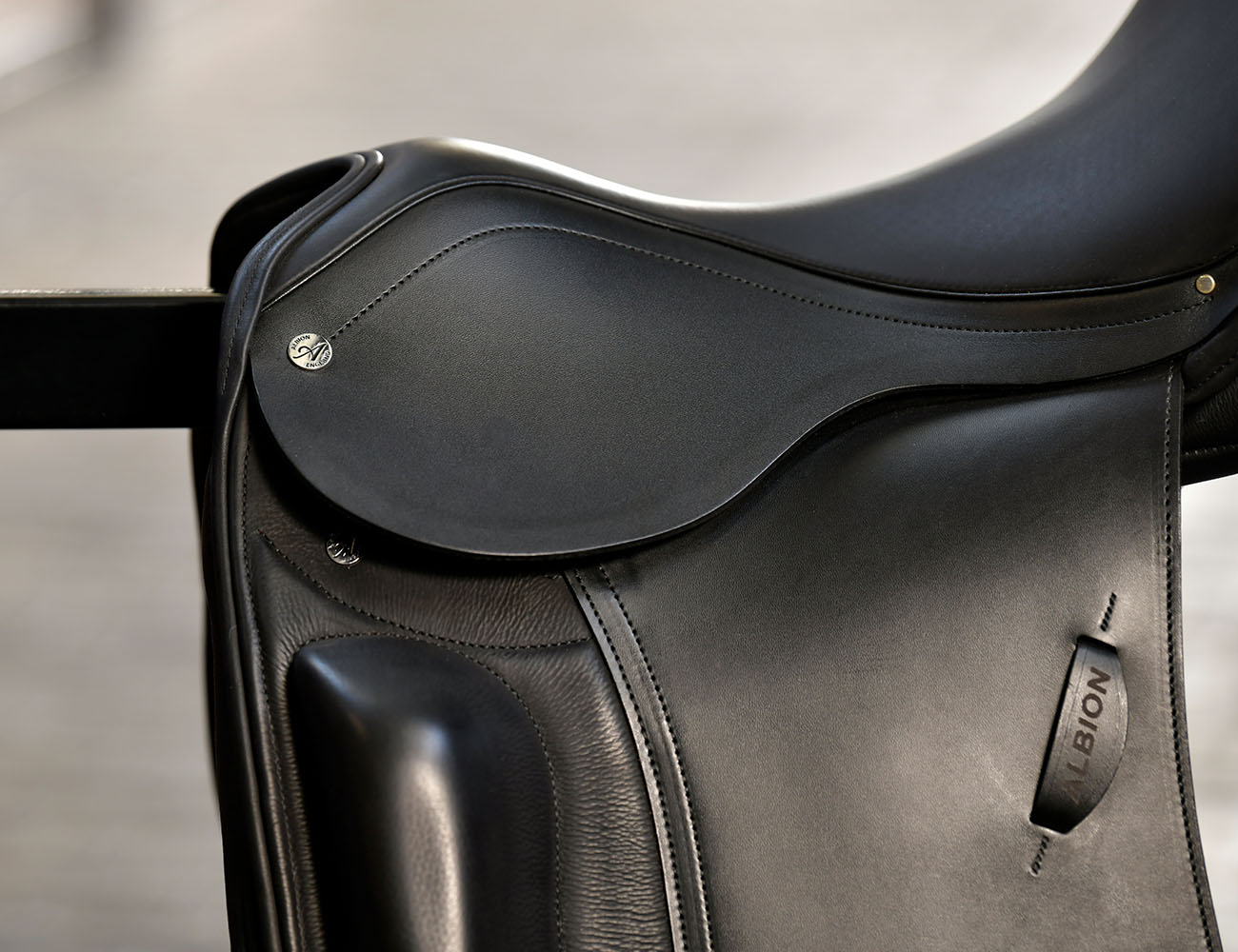 ALBION Slk Mk3 Mono Dressage Saddle