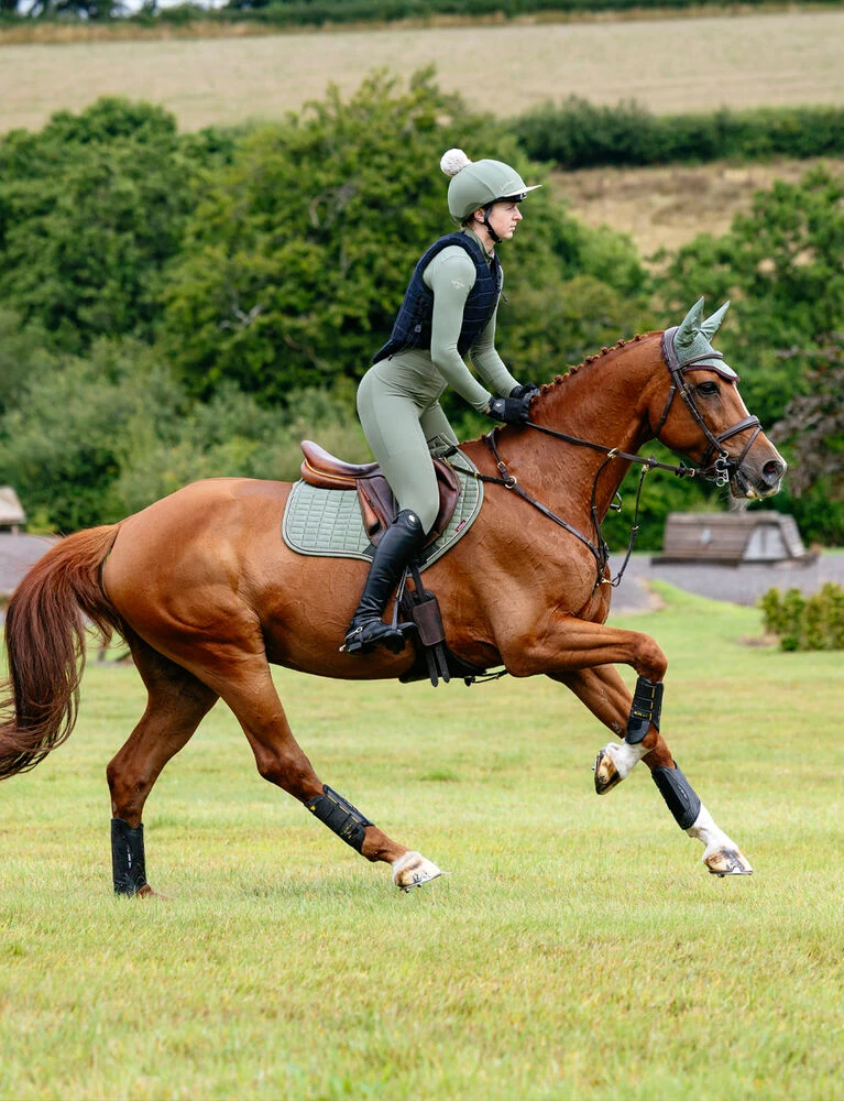 LEMIEUX Suede Close Contact Square Saddle Pad