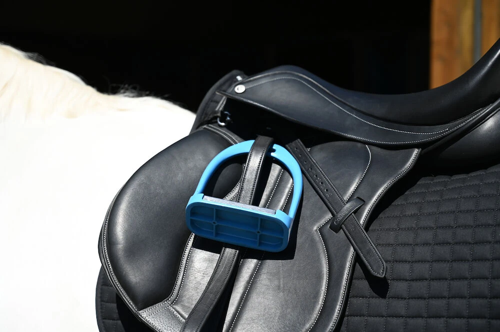 KORSTEEL Aluminum Wide Tread Grip Stirrups