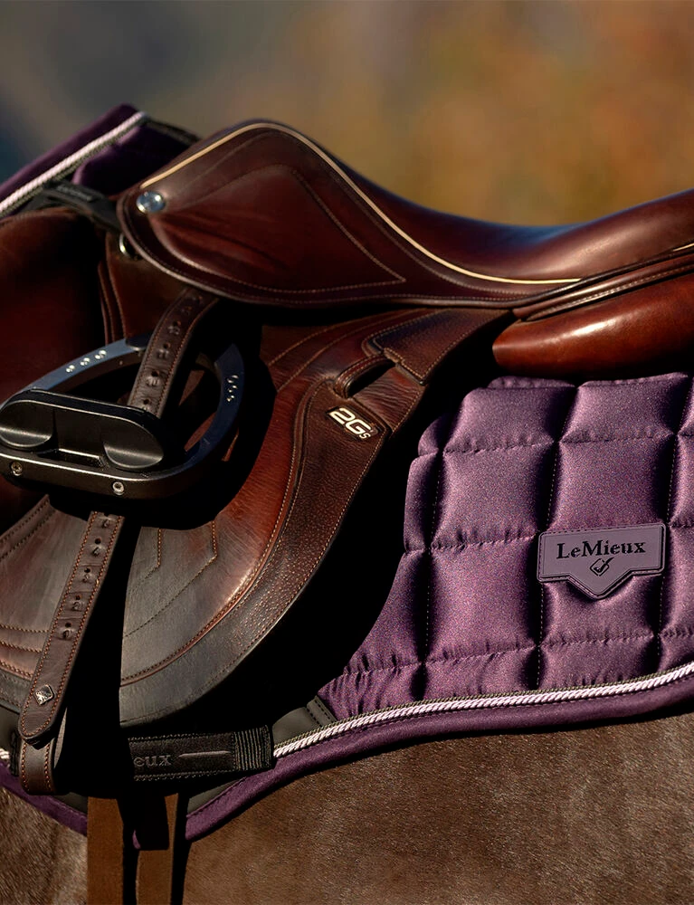 LEMIEUX Loire Classic Satin Square Close Contact Saddle Pad