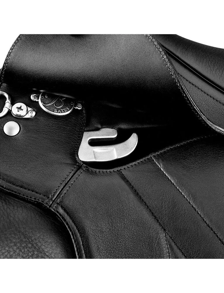 BATES Wide All Purpose+ Saddle With Luxe Leather & Hart