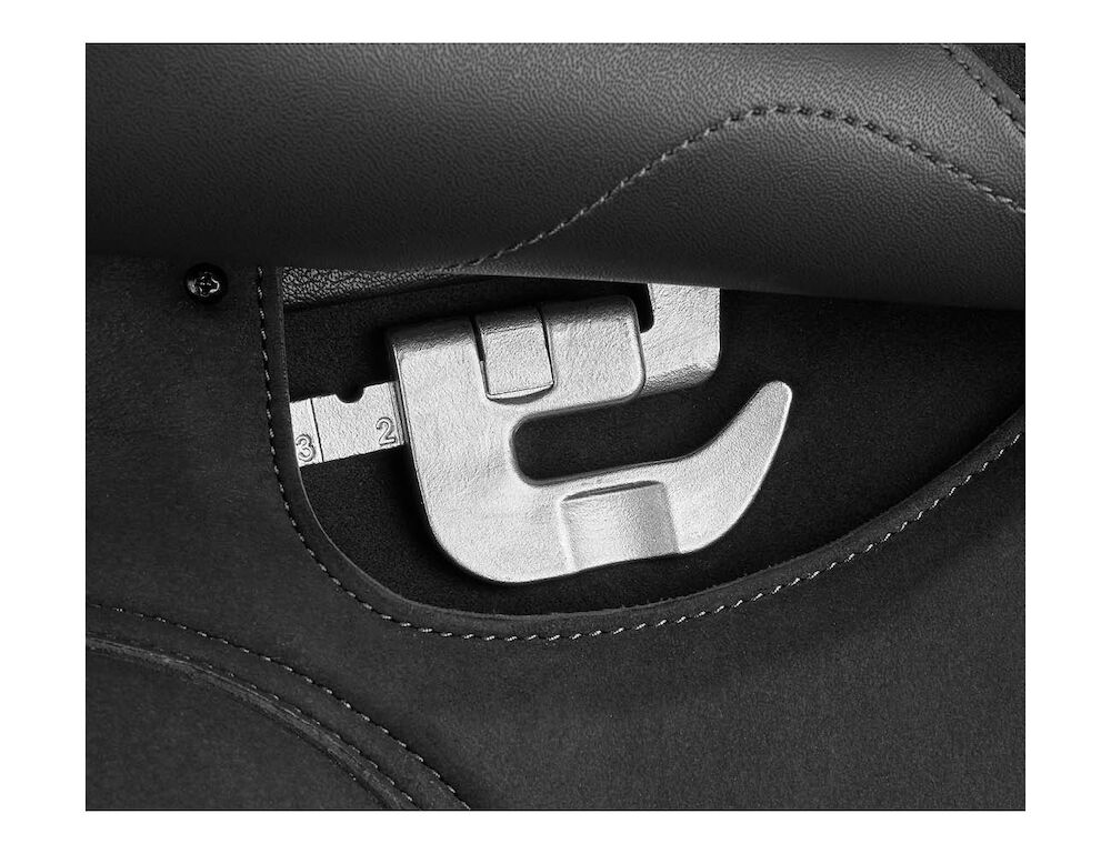 WINTEC Isabell Icon Dressage Saddle With Hart