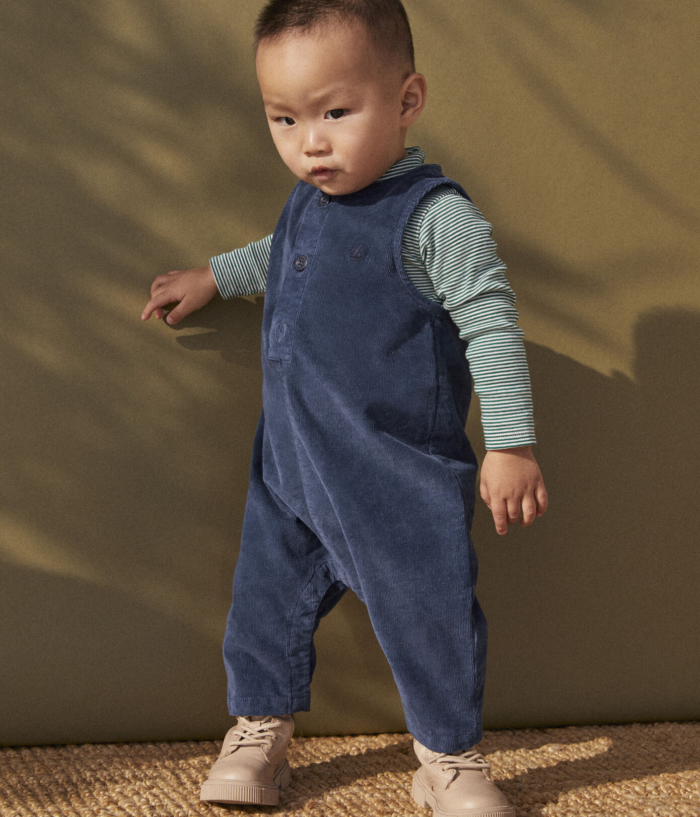 Combinaison bébé longue en velours ctelé