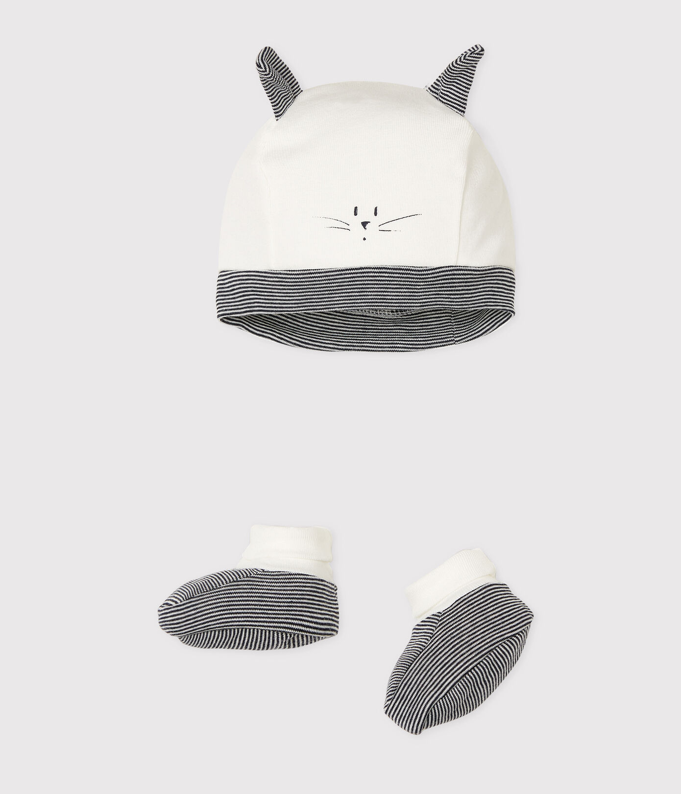 Lot bonnet naissance et chaussons bébé en cte