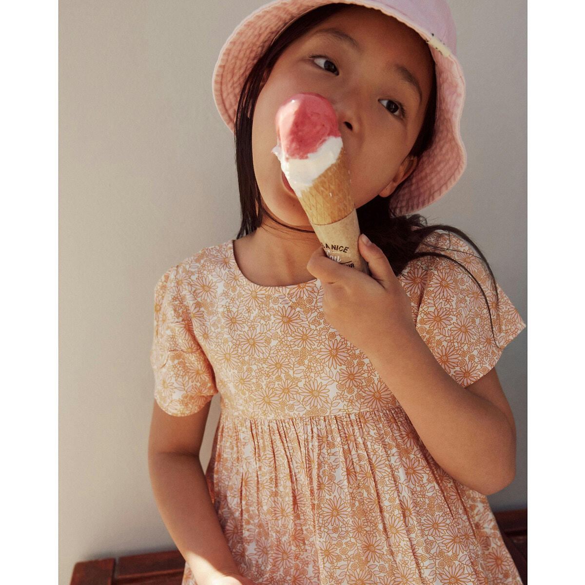 Robe fluide à manches courtes, imprimé fleurs