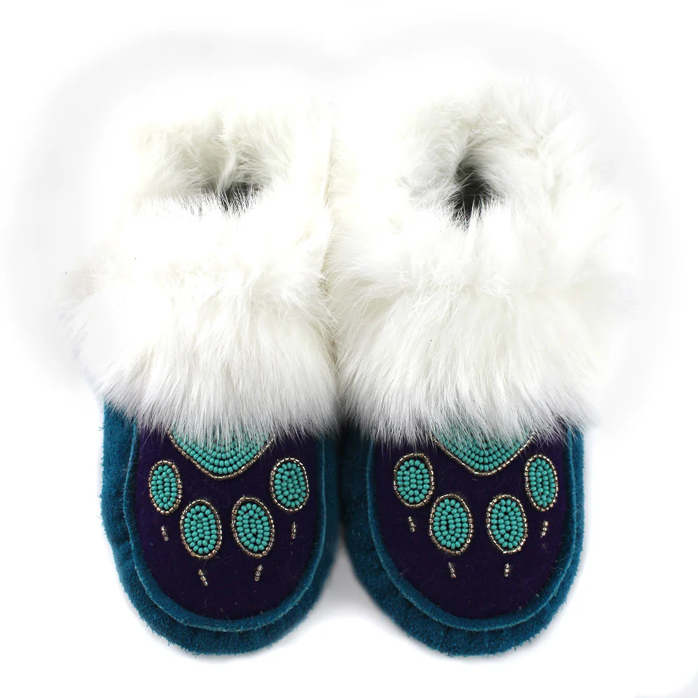 Anne Bell Youth Wolf Paw Moccasins