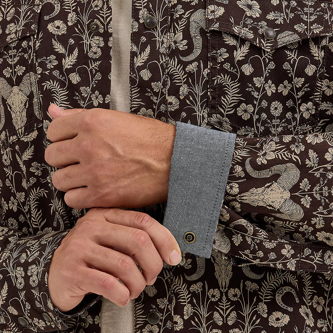 Wrangler Men's Retro  Premium Long Sleeve Snap Shirt