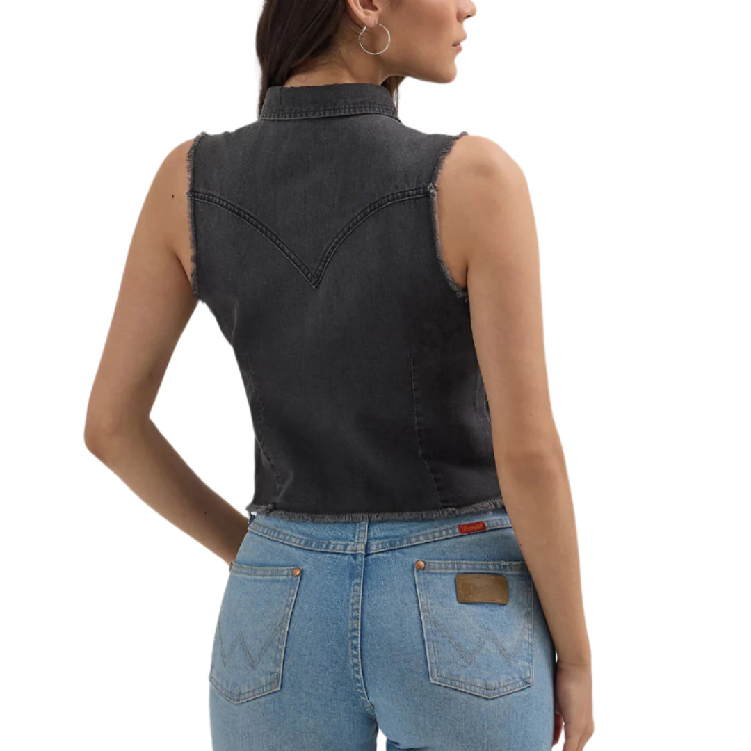 Wrangler Women's Frayed Denim Crop Western Snap Tank
