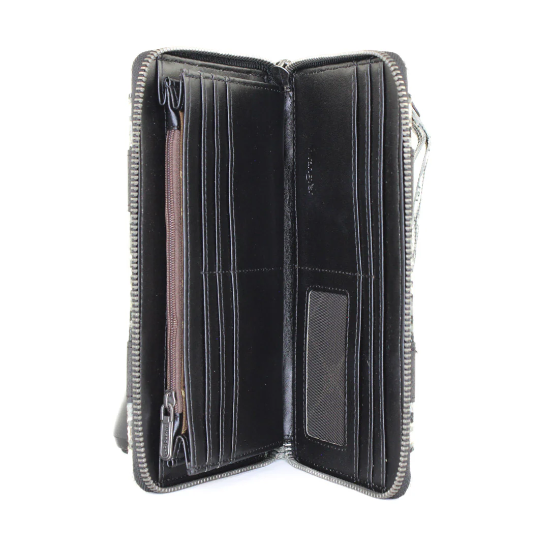 Wrangler Women's Aztec Print Whipstitch Wallet