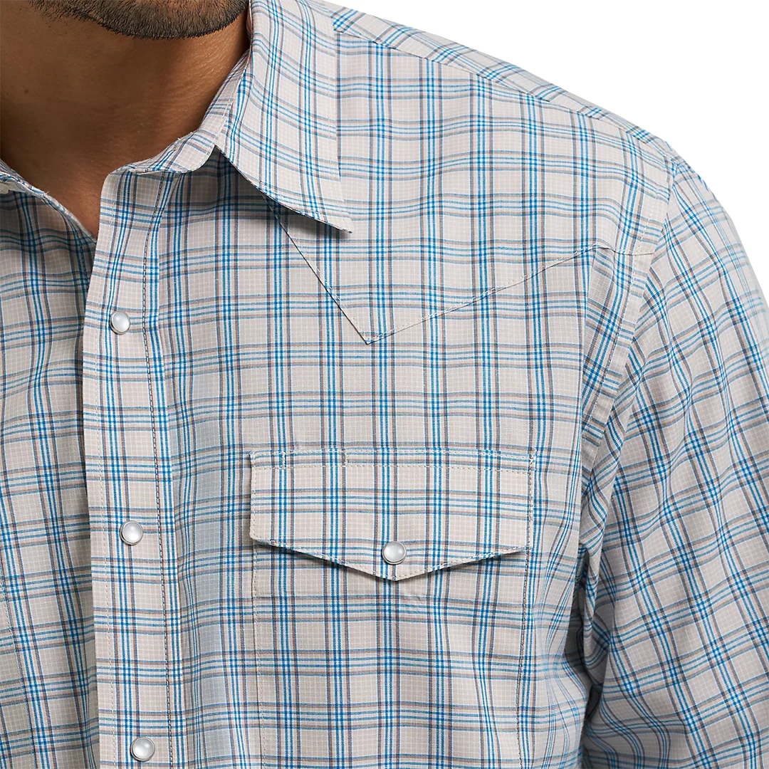 Wrangler Men's Wrinkle Resist Long Sleeve Snap Plaid Shirt