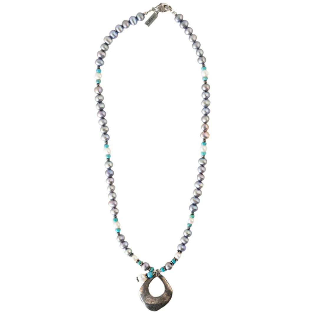 Paige Wallace Pendant Pearl Necklace