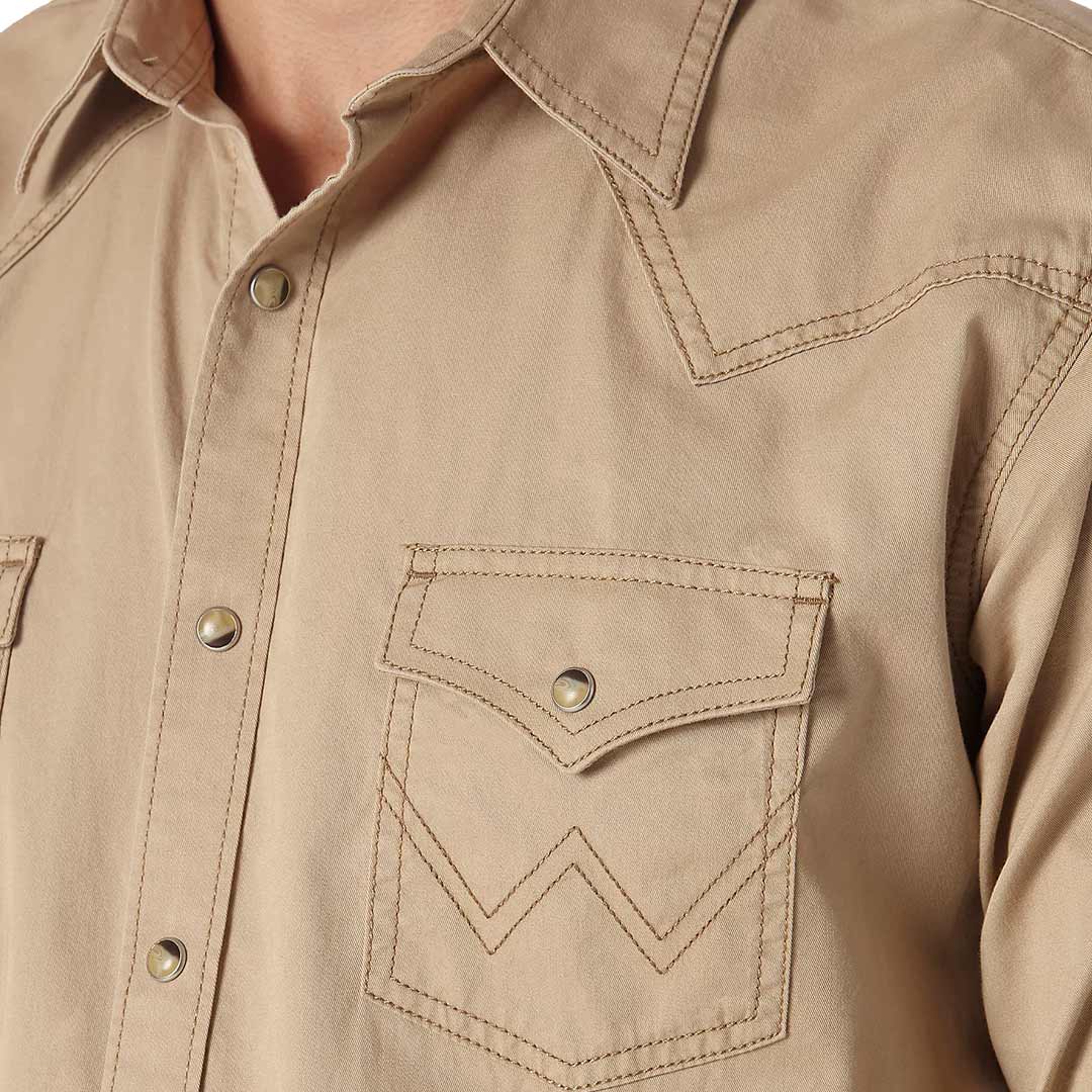 Wrangler Men's Contrast Trim Solid Snap Shirt