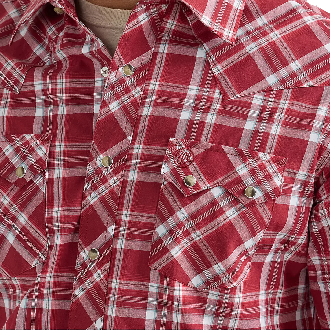 Wrangler Men's Retro Plaid Long Sleeve Snap Shirt
