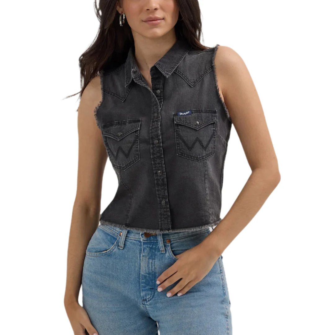 Wrangler Women's Frayed Denim Crop Western Snap Tank