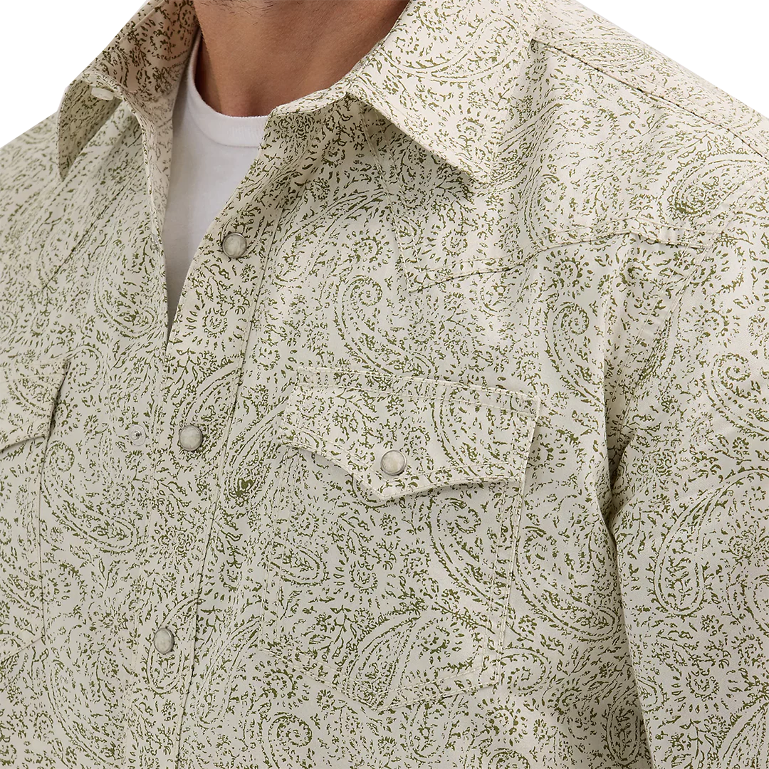 Wrangler Men's Retro Paisley Long Sleeve Snap Shirt