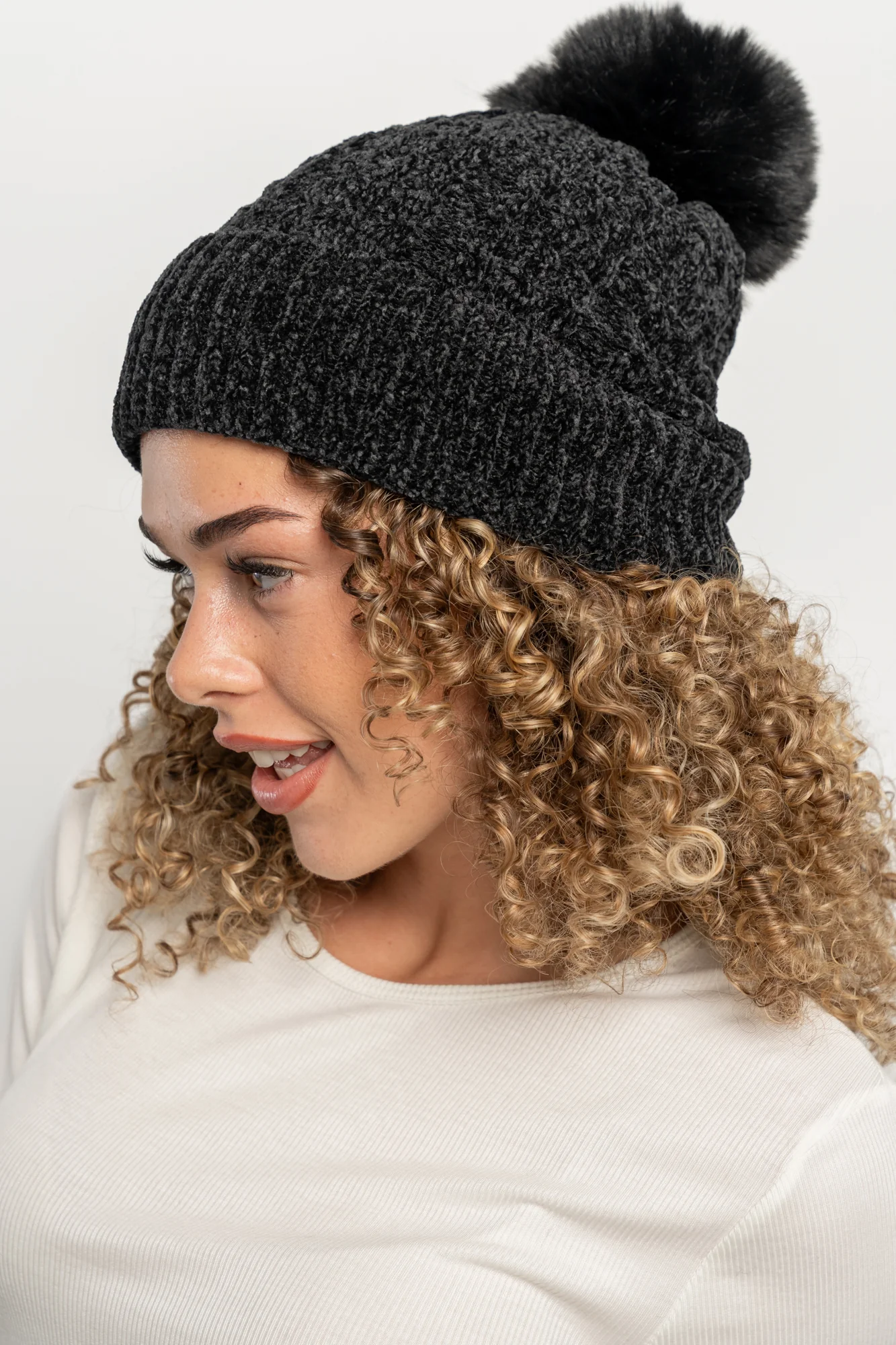 Malery Velvet Cable Knit Beanie | Black