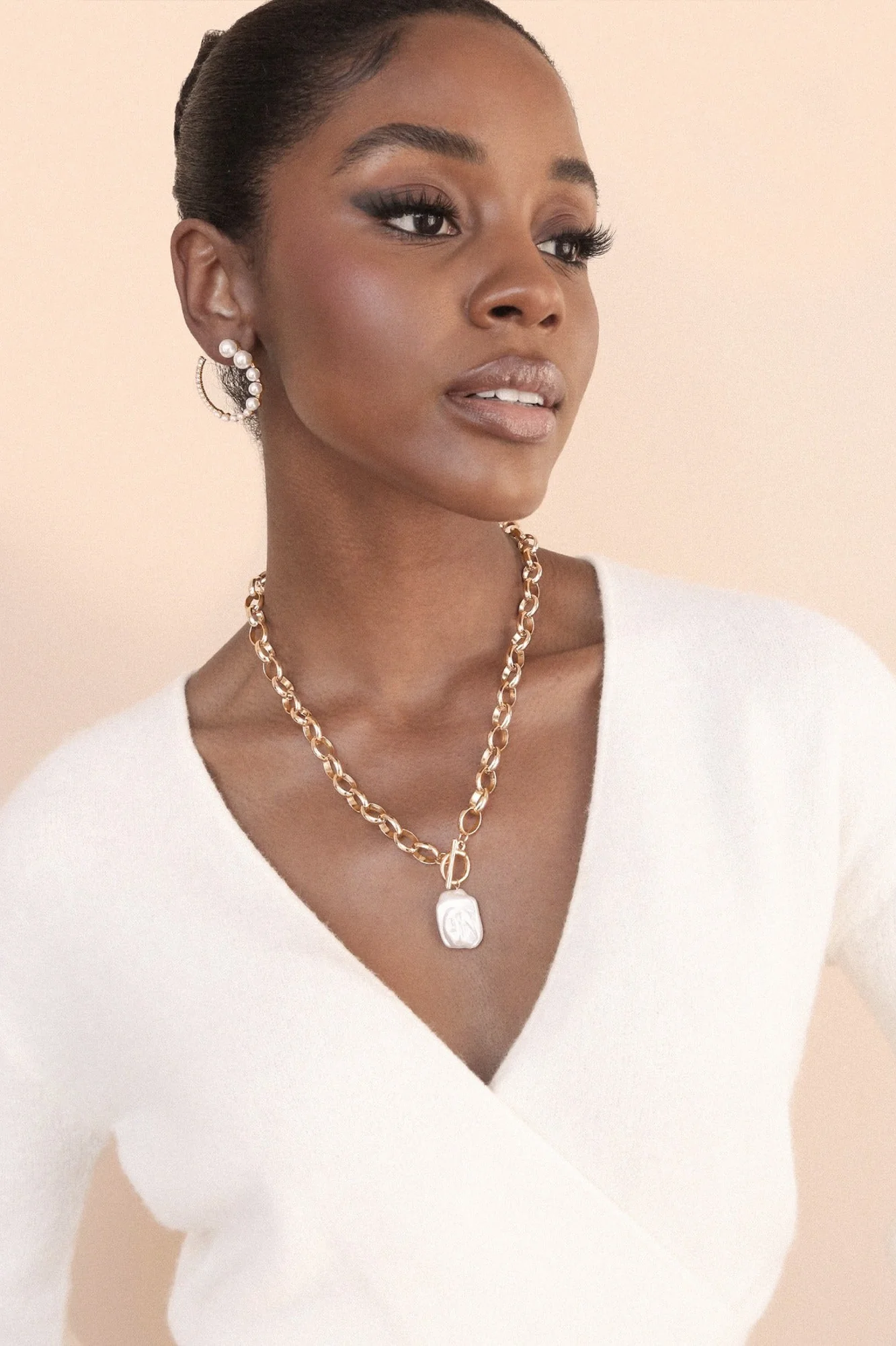 Edge of Water Pearl Pendant Necklace