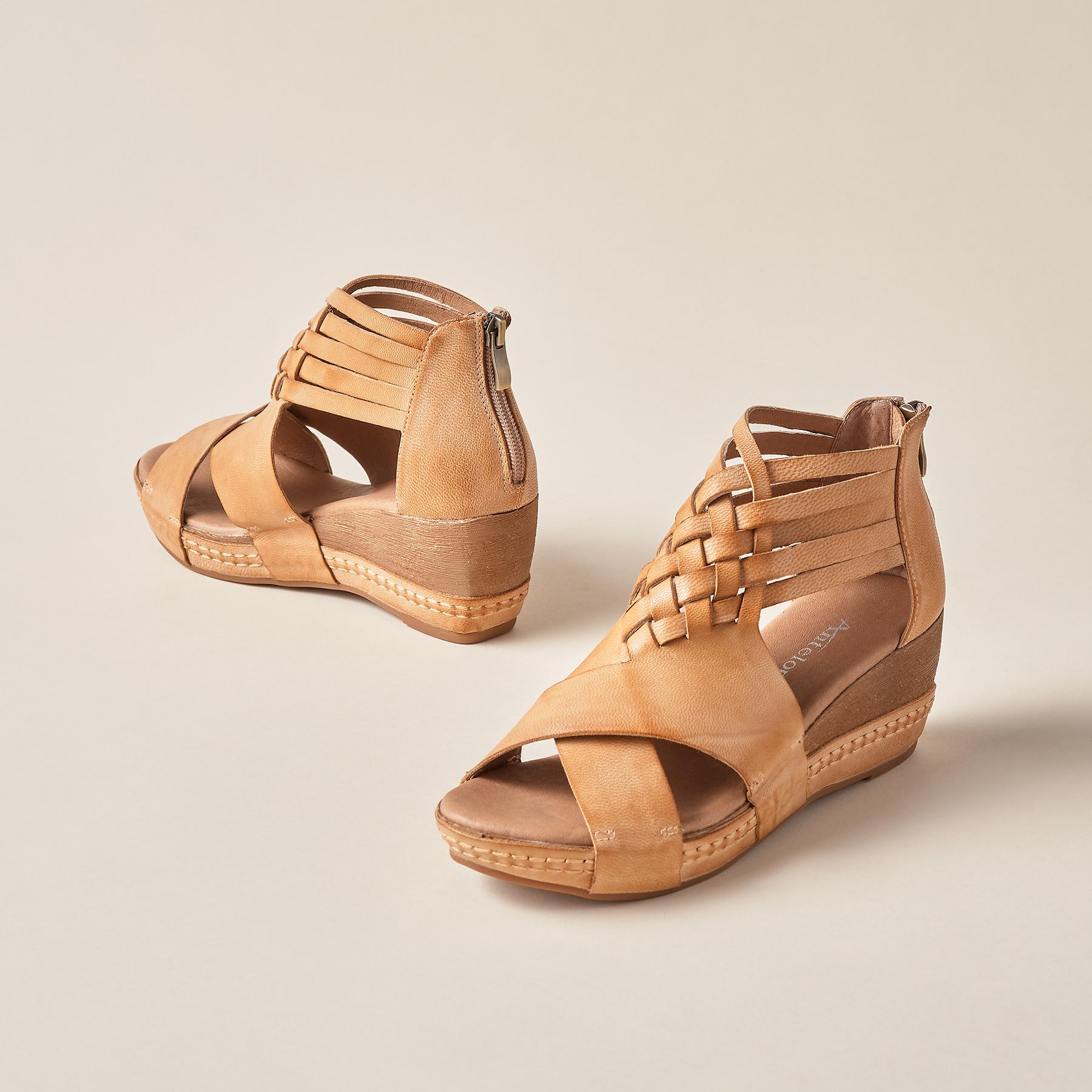 Rowena Wedges
