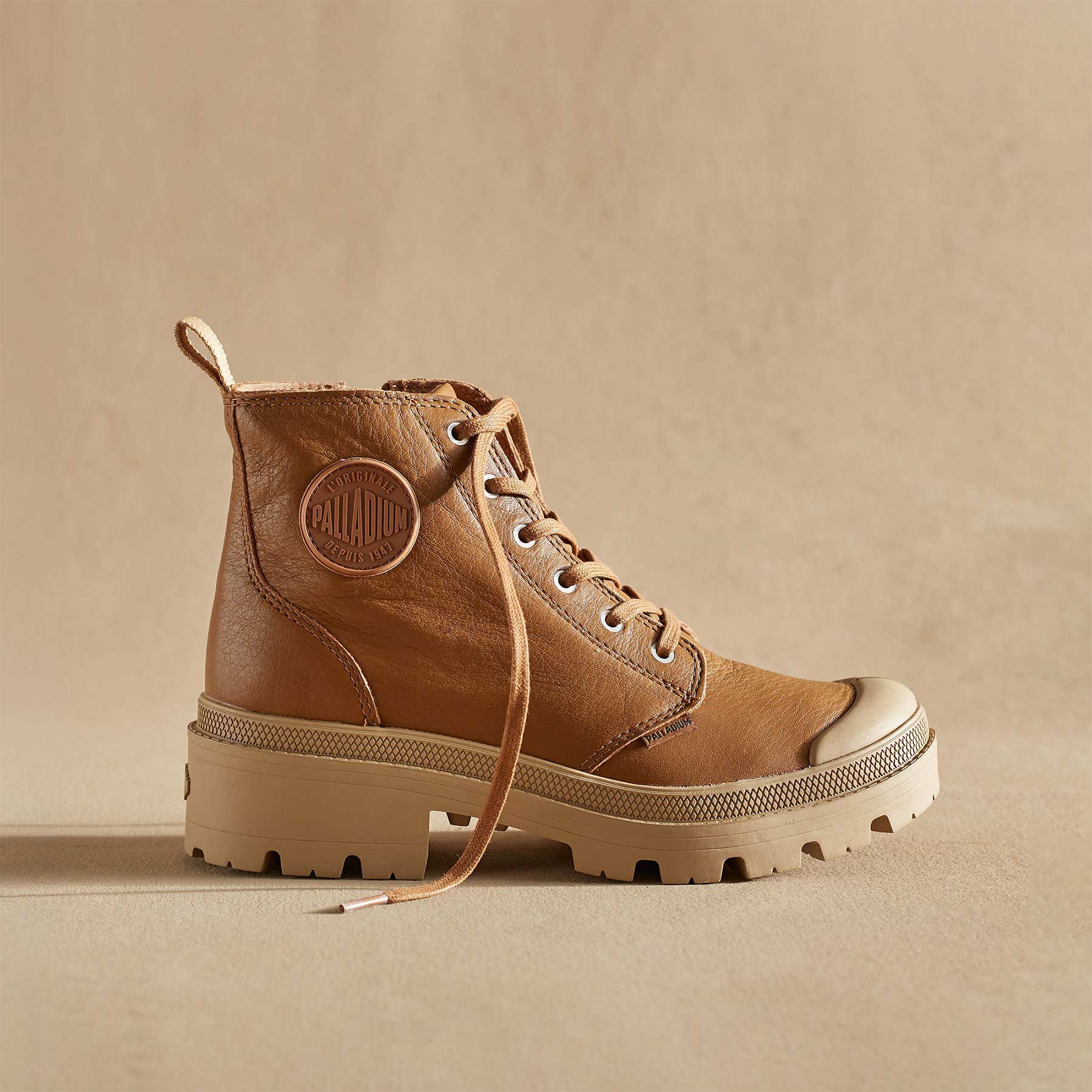 Pallabase Leather Boots