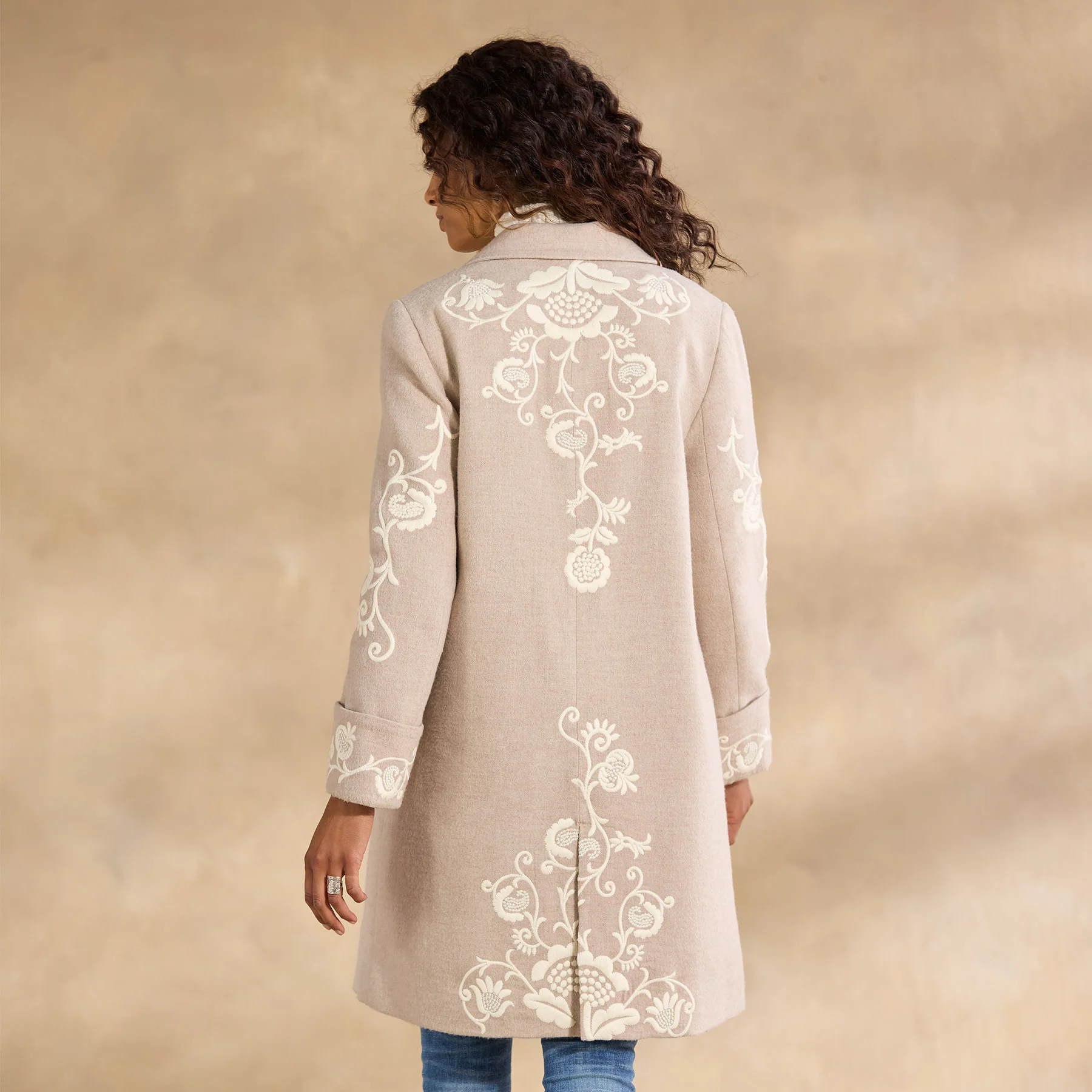 Leisel Coat