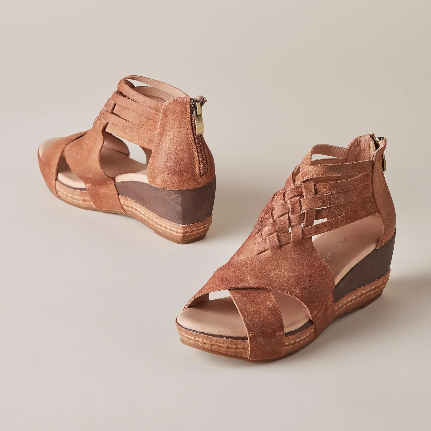 Rowena Wedges