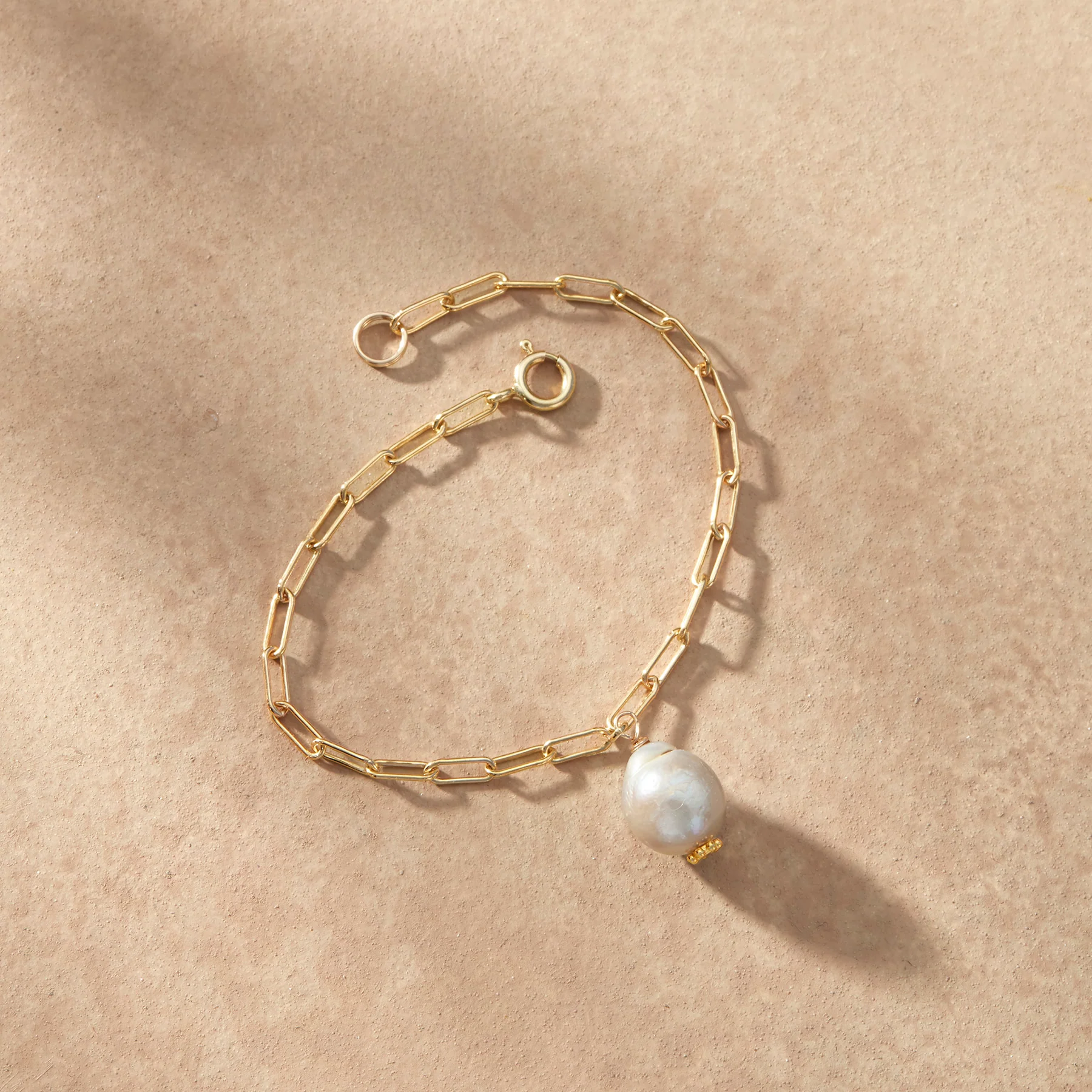 Modesty Gray Pearl Bracelet