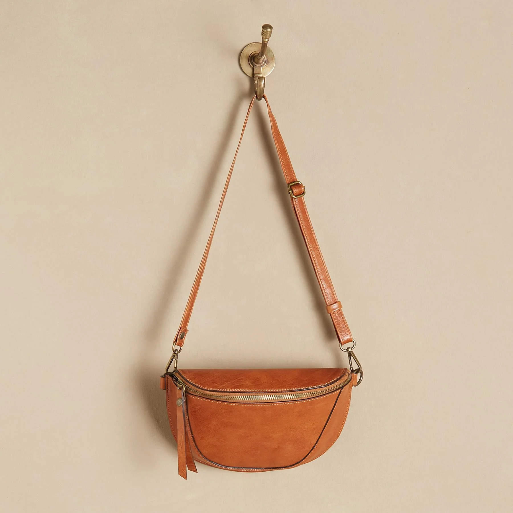 Lechero Leather Belt Bag