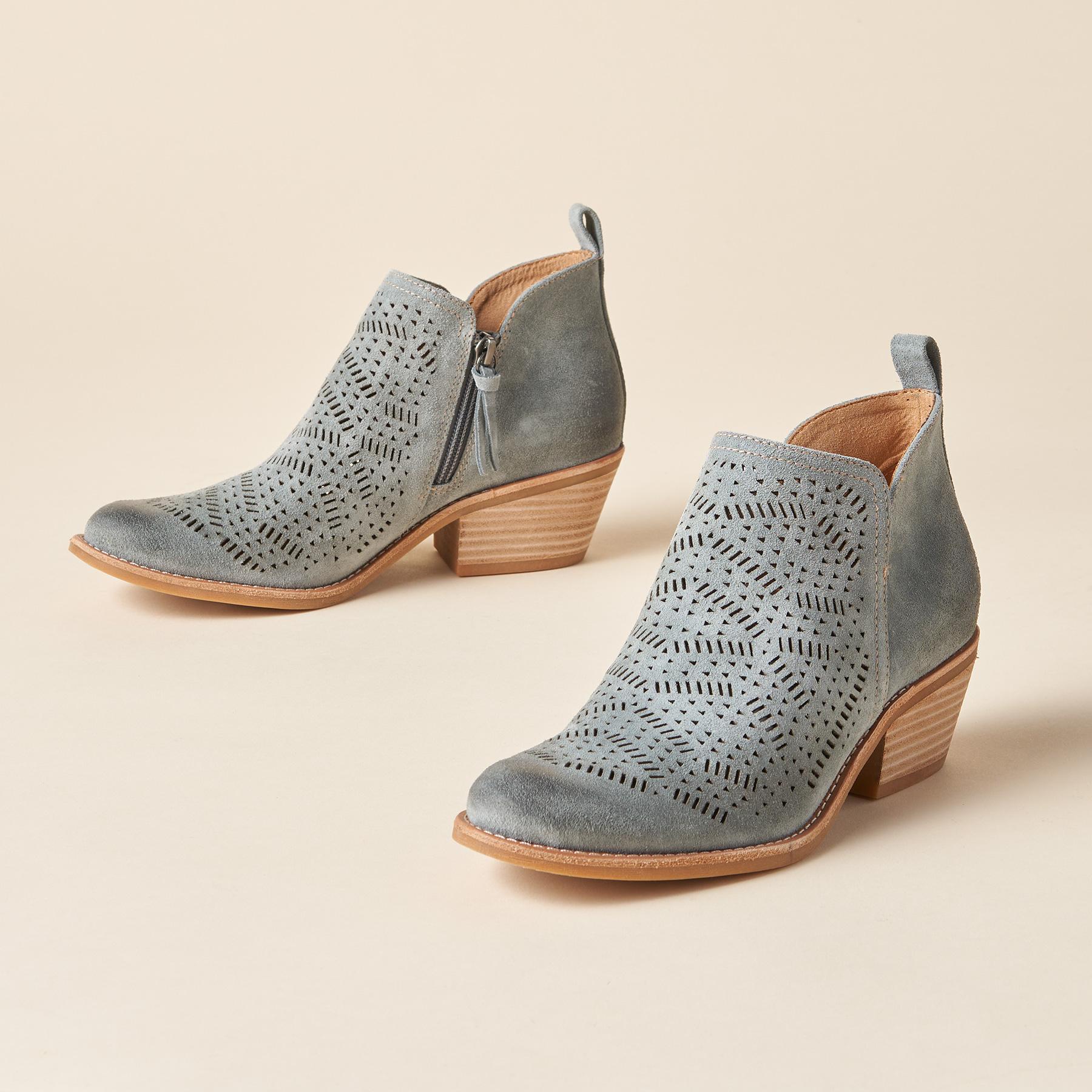 Augustina Boot