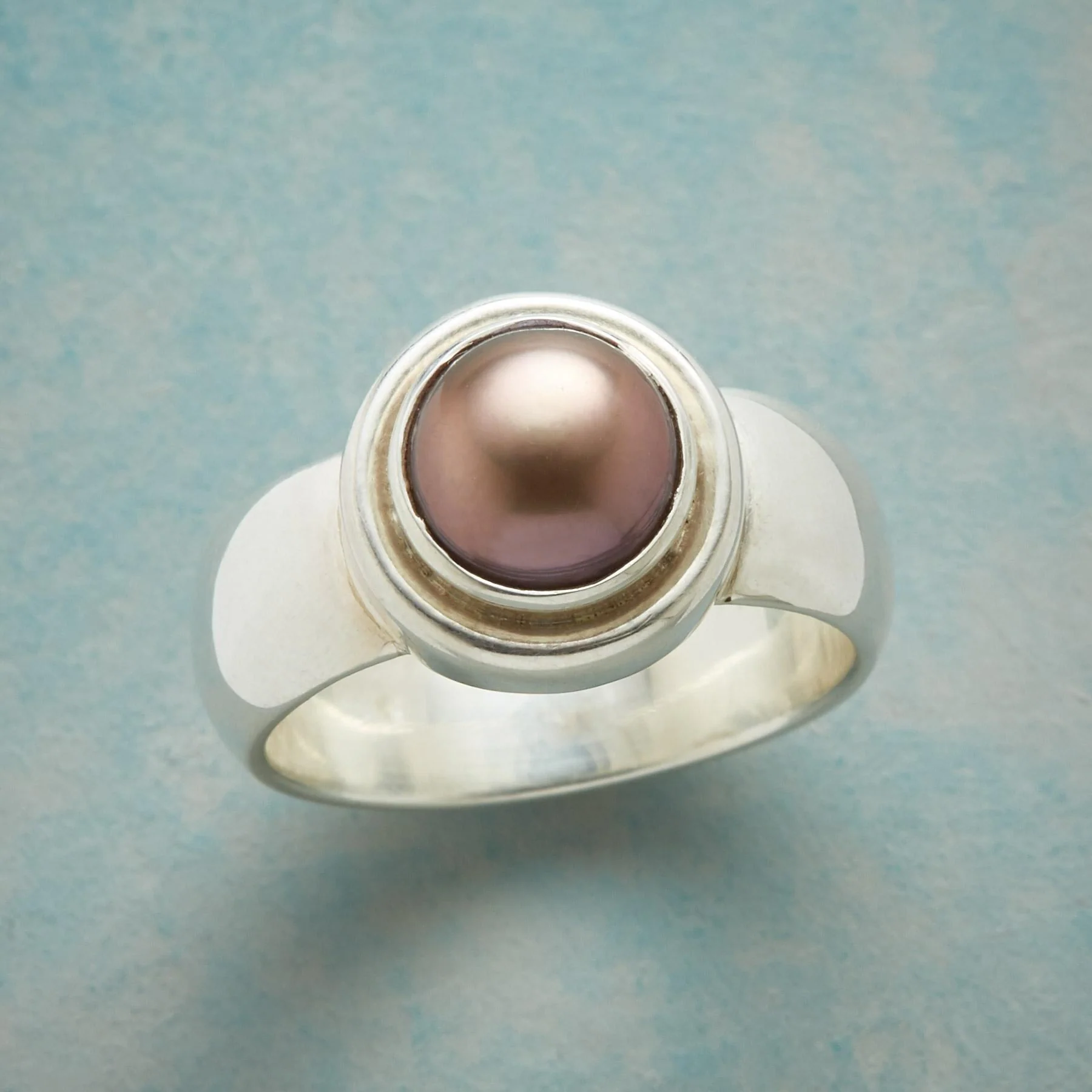 Resonance Pearl Ring