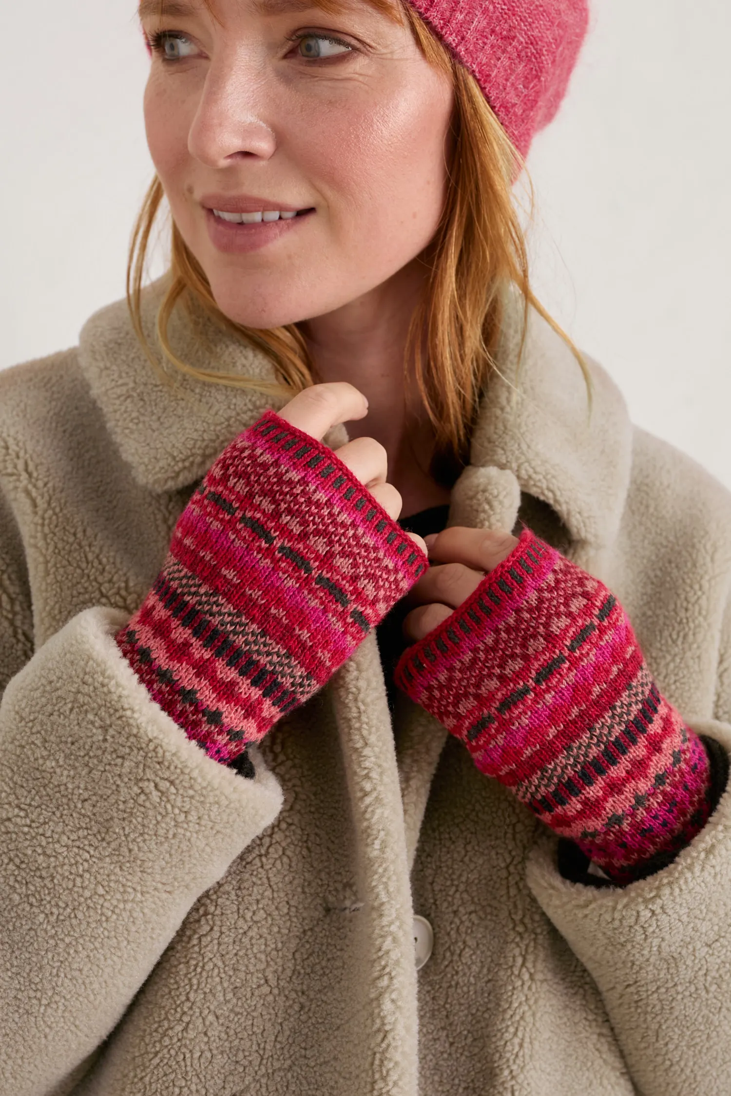 Malva Fingerless Mittens