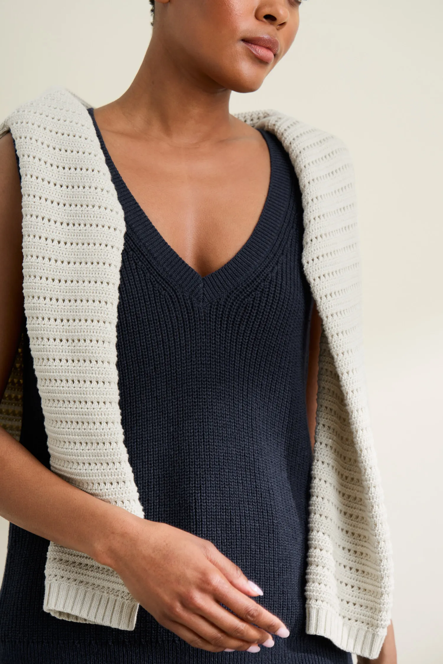 Lookout Point V-neck Knitted Vest