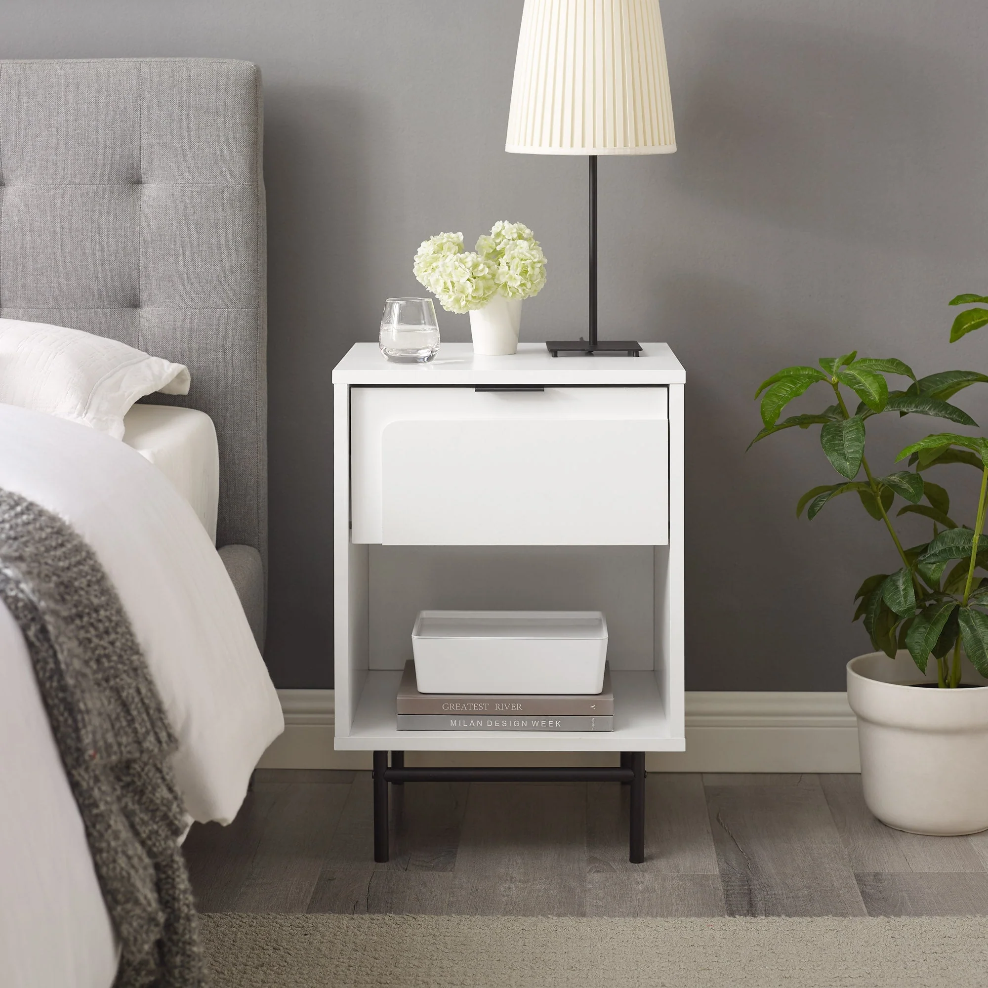 18 Contemporary 1-Drawer Nightstand